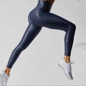 🔷 CARBON 38 TAKARA SHINE LEOPARD SIZE S